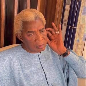 Meet your Posher, Fallou